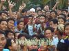 KH. Abdul Ghofur : Jadikanlah Anak Sebagai Investasi Akhirat Kh. Abdul Ghofur Bersama Santri Sunan Drajat