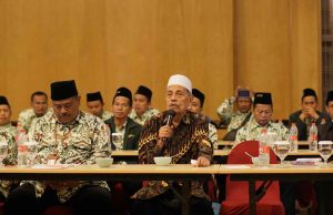 KH. Abdul Ghofur Hadiri Raker YPPSD: Ajak Seluruh Elemen Bersatu Menjaga Warisan Wali Songo Prof. Dr. KH. Abdul Ghofur dalam acara Raker Yayasan PP Sunan Drajat Lamongan