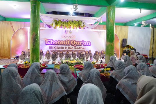 Apresiasi Prestasi Tahfidz PP. Sunan Drajat, Sundra Wisata Hadiahkan Umroh Santriwati Terbaik Penghafal 30 Juz