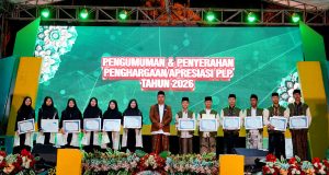 PP. Sunan Drajat Beri Apresiasi Fasilitator dan Pendamping Terbaik pada Penutupan PLP 2026